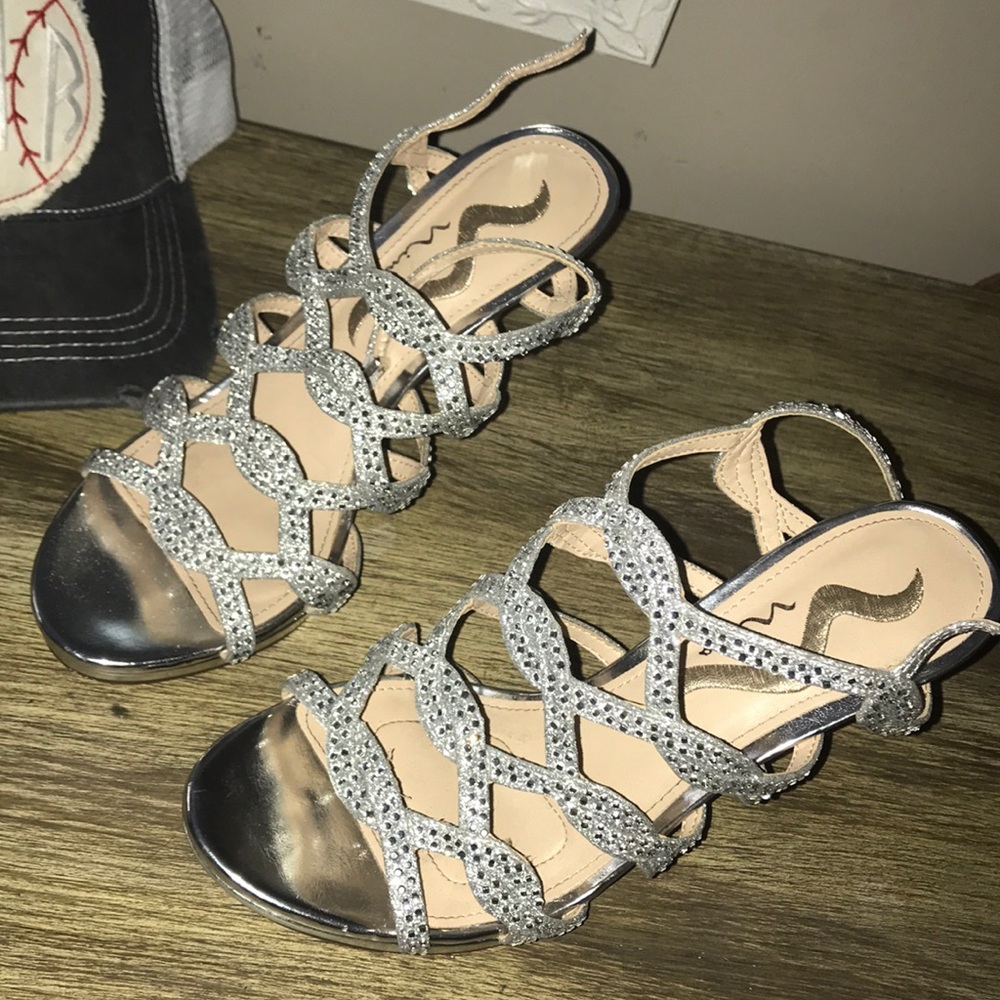 Size 7 silver open toe strapped heels